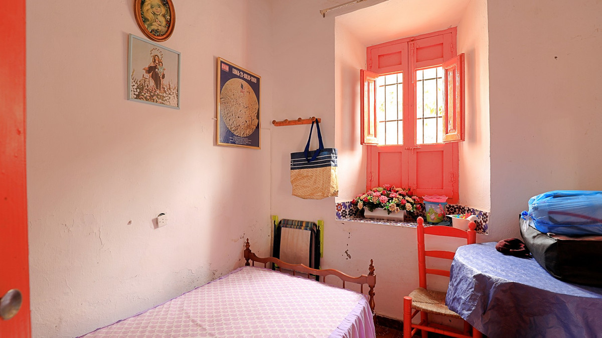 Vrijstaande Villa te koop in Árchez | 3 slaapkamers H4194874
