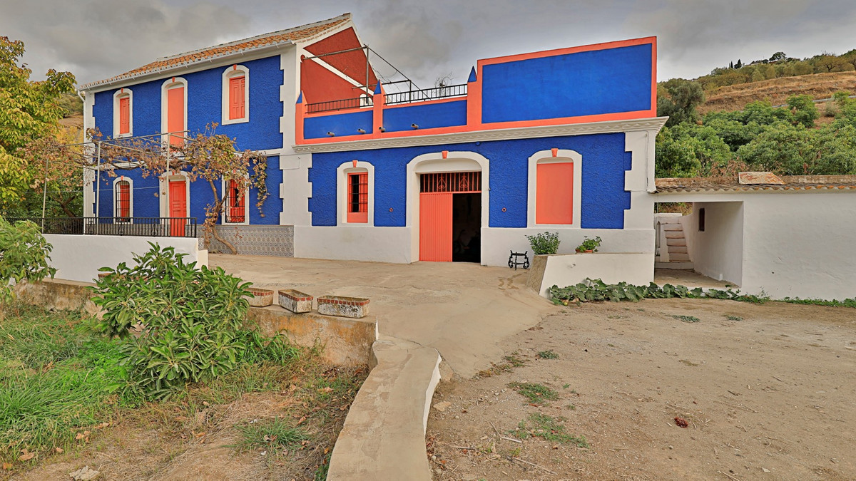 Vrijstaande Villa te koop in Árchez | 3 slaapkamers H4194874