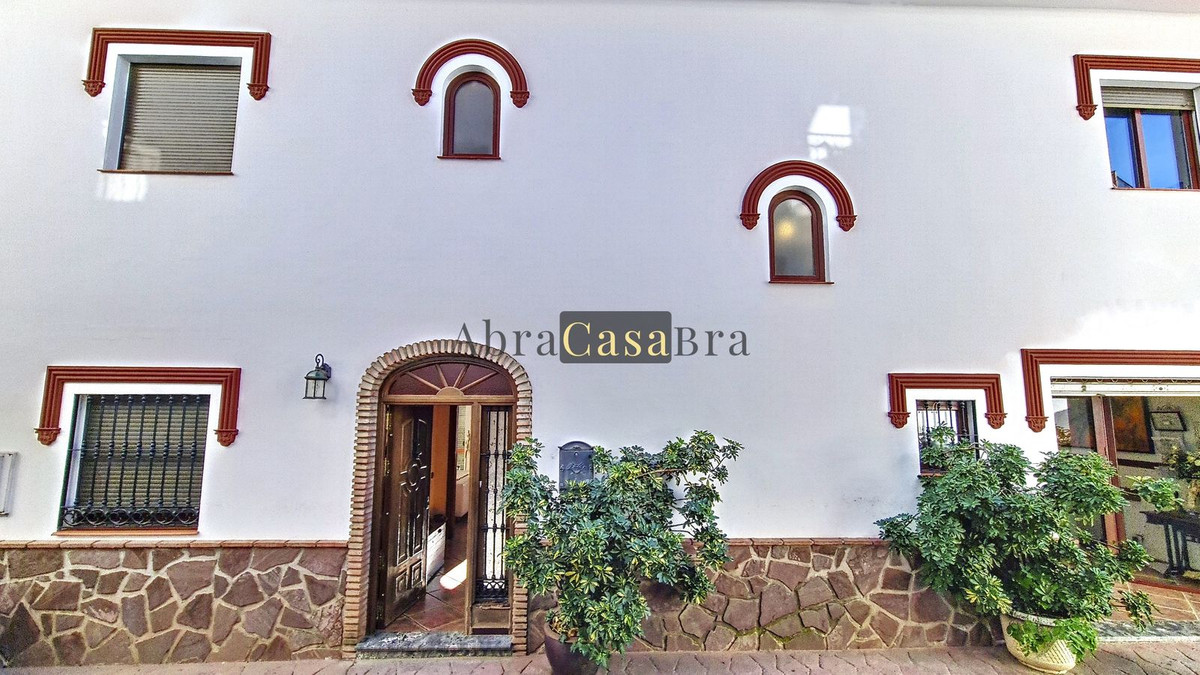 Huis te koop in Cómpeta | 4 slaapkamers H4773187