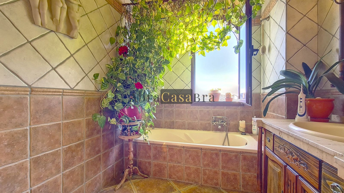 Huis te koop in Cómpeta | 4 slaapkamers H4773187