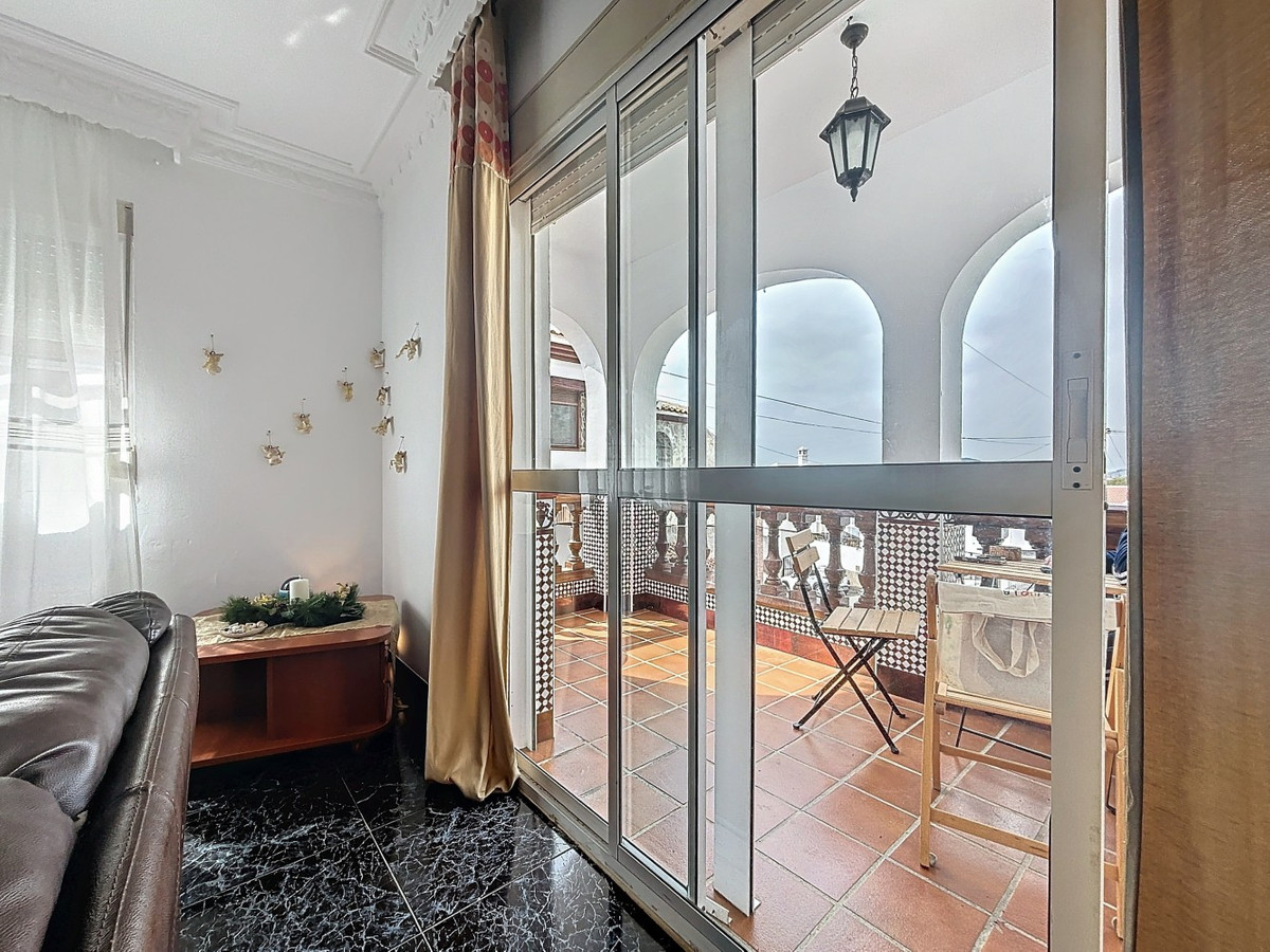 Semi-Vrijstaande Villa in Cómpeta-16