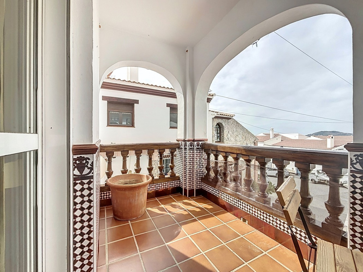Semi-Vrijstaande Villa in Cómpeta-17