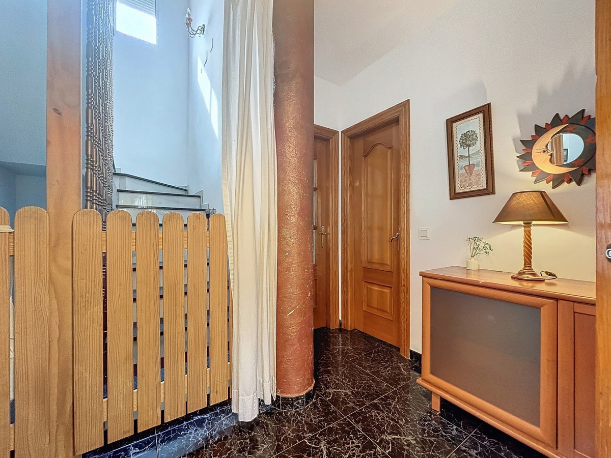 Semi-Vrijstaande Villa in Cómpeta-3