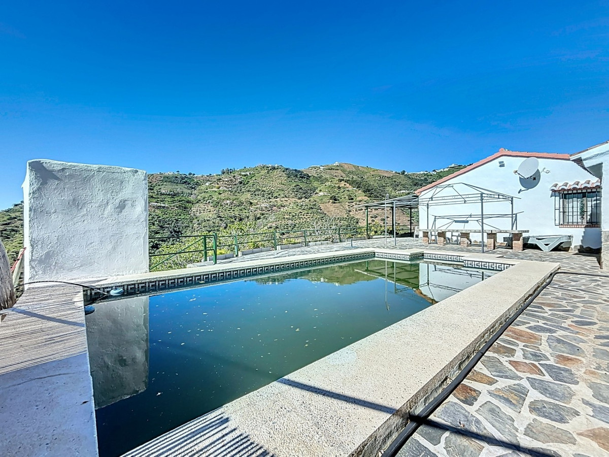 Semi-Vrijstaande Villa in Cómpeta-1