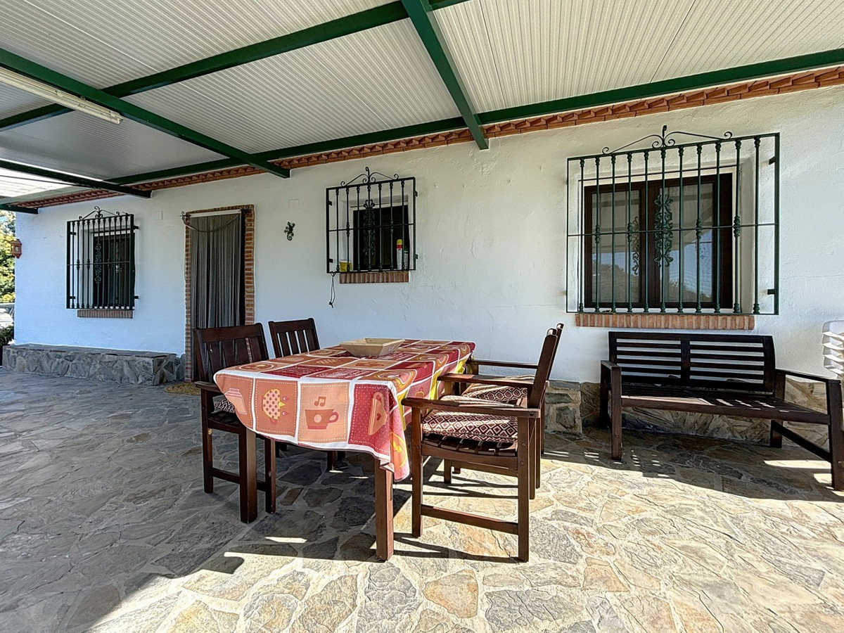 Semi-Vrijstaande Villa in Cómpeta-4