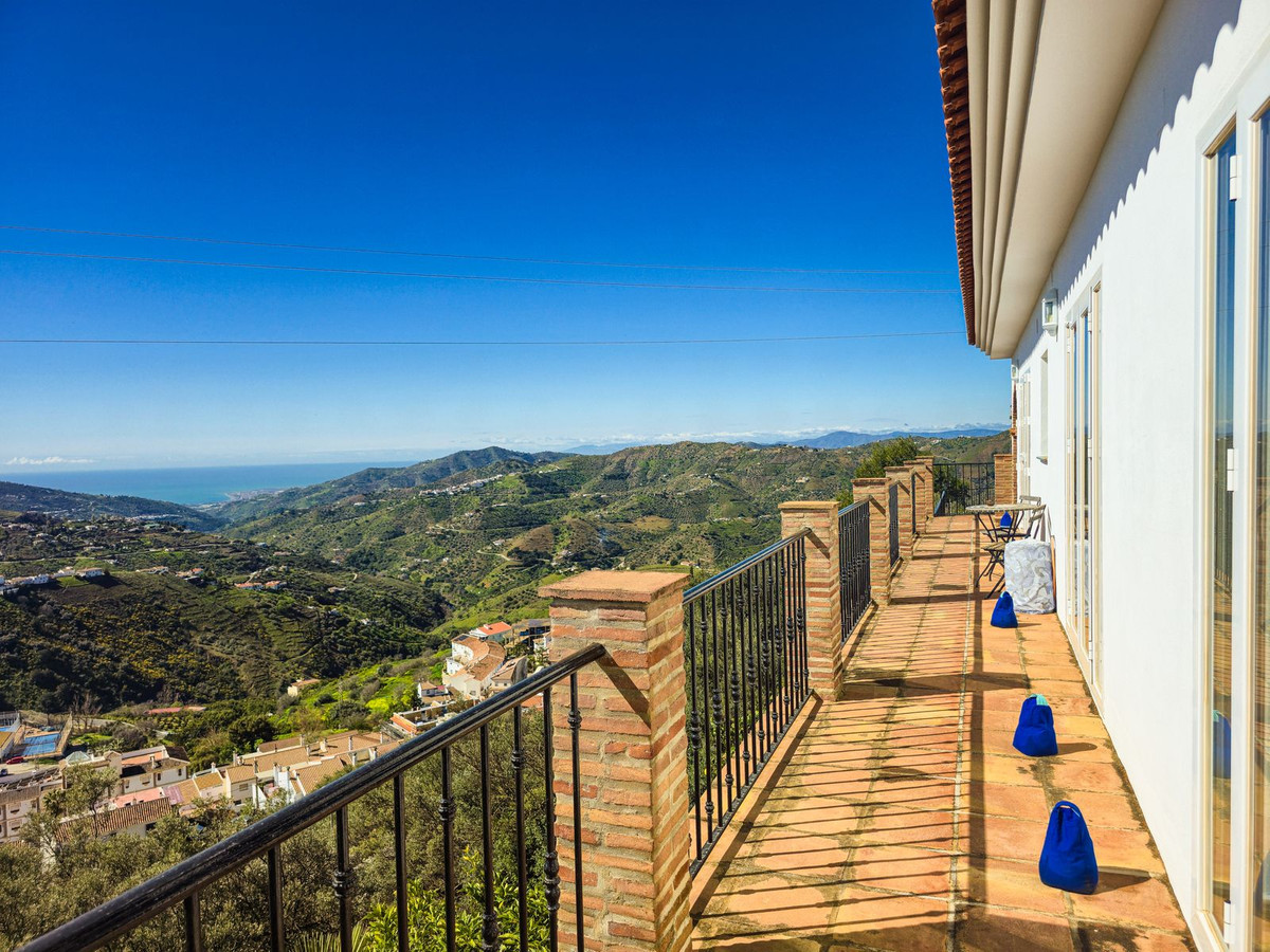 Huis te koop in Cómpeta | 5 slaapkamers H5321845