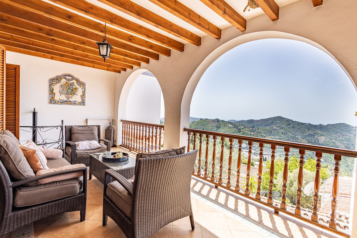 Property main view 63