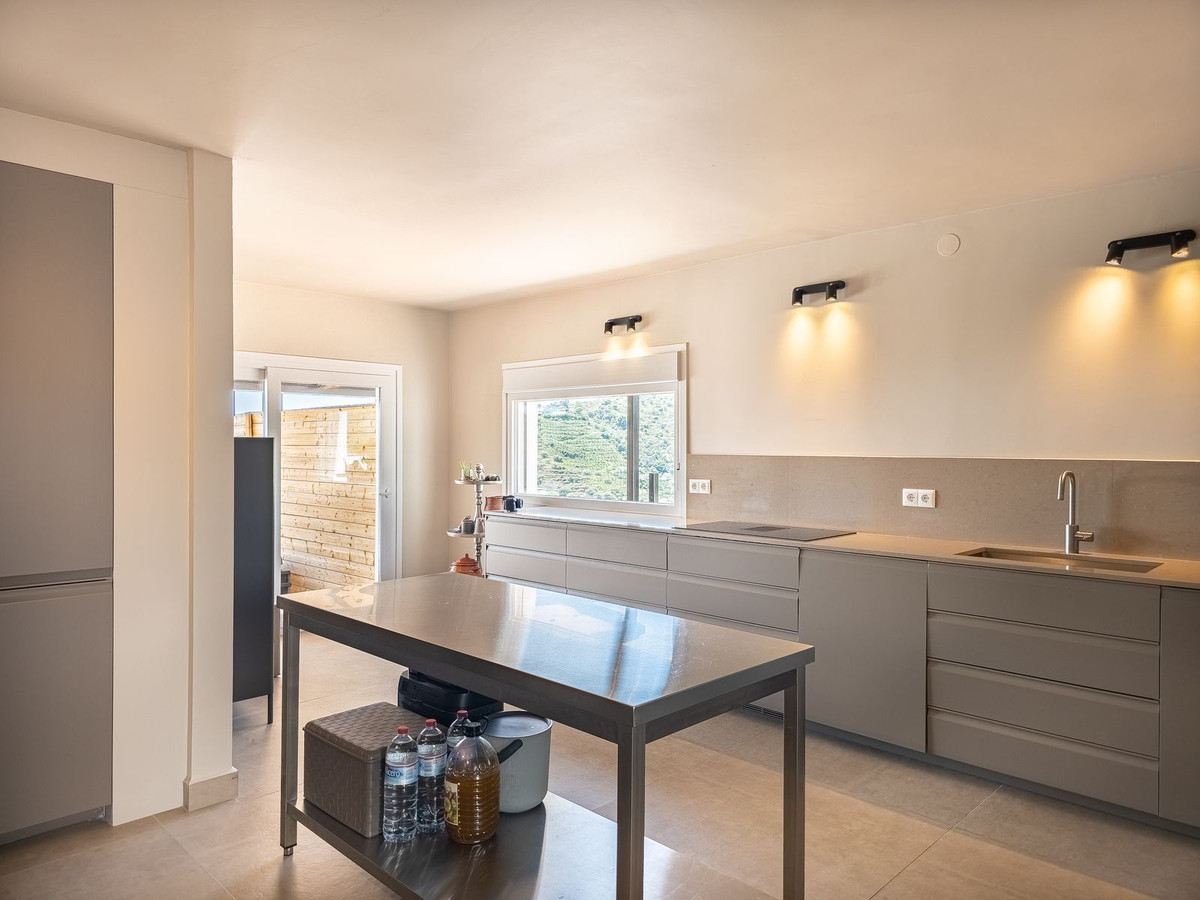 Huis te koop in Cómpeta | 7 slaapkamers H5361268