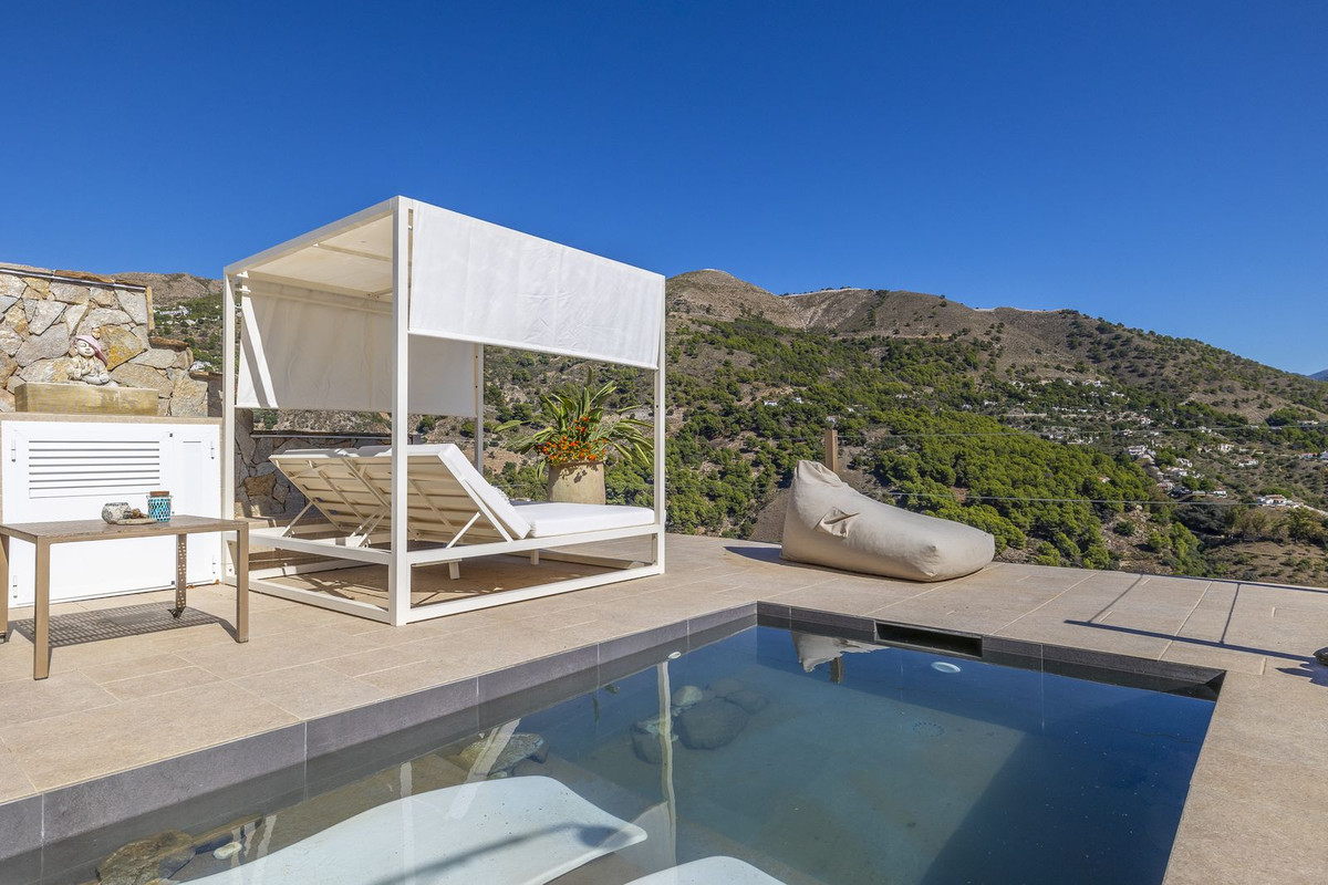 Property main view 33