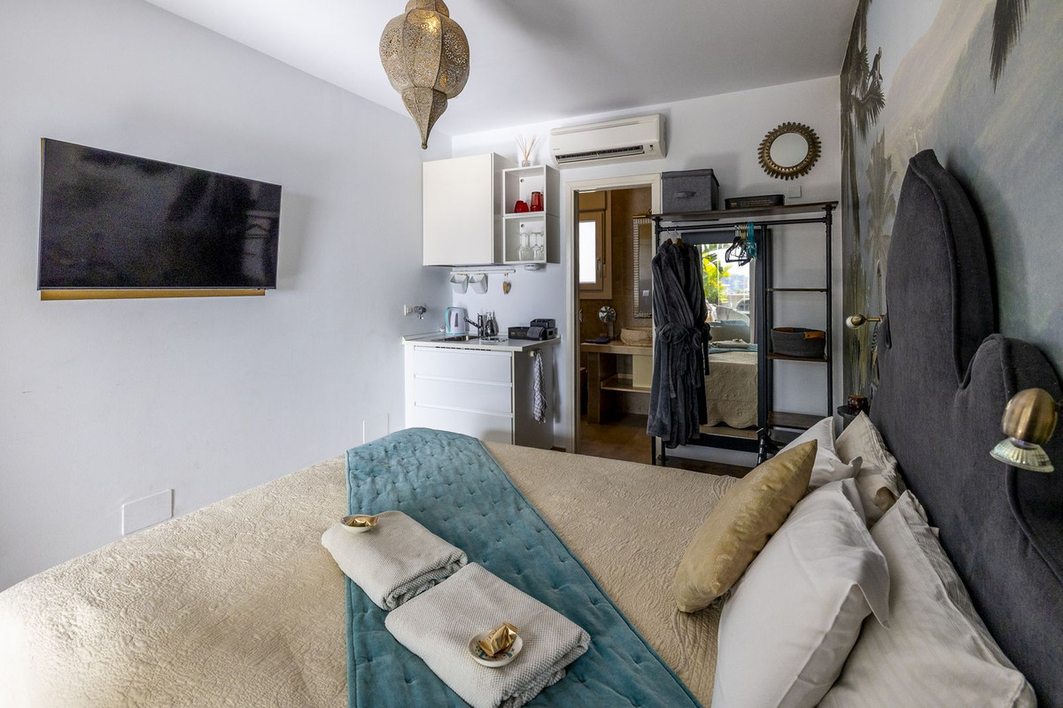 Property main view 80