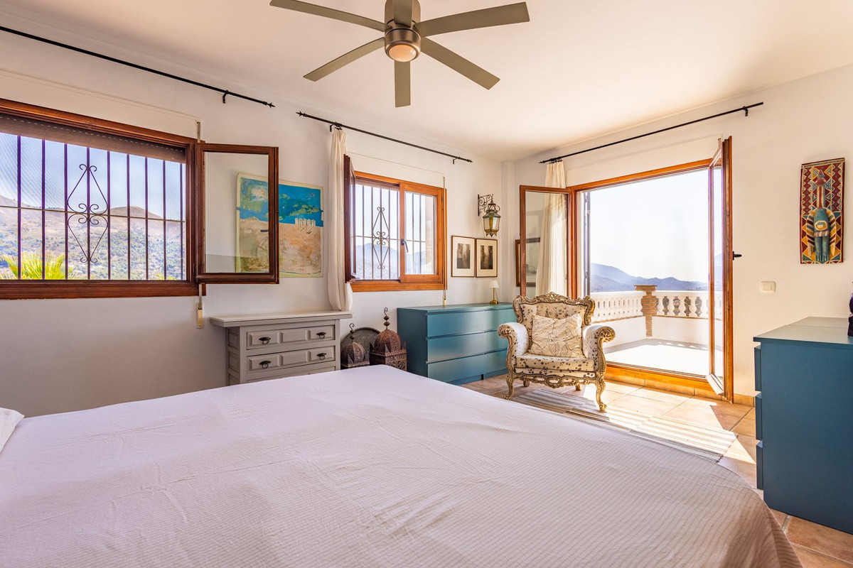 Property main view 44