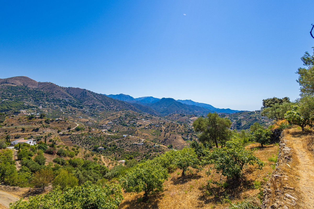 Property main view 75