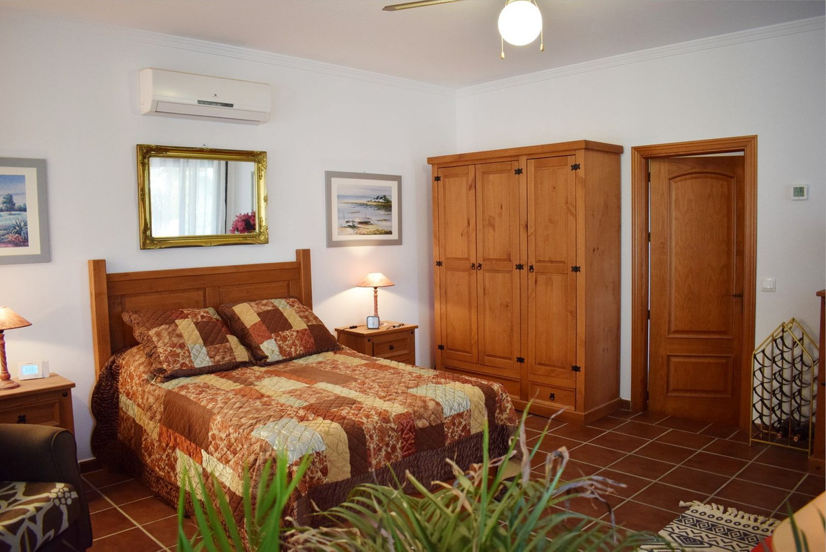Property main view 80