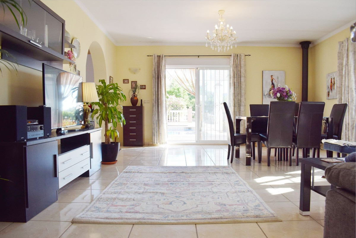 Huis te koop in Cómpeta | 3 slaapkamers H5496982