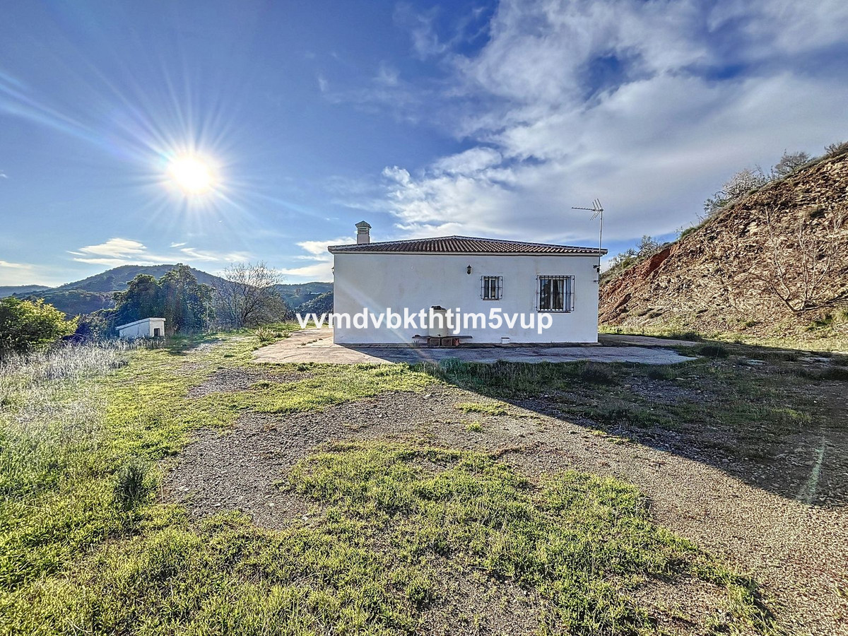 Finca - Cortijo te koop in Colmenar | 3 slaapkamers H4966798