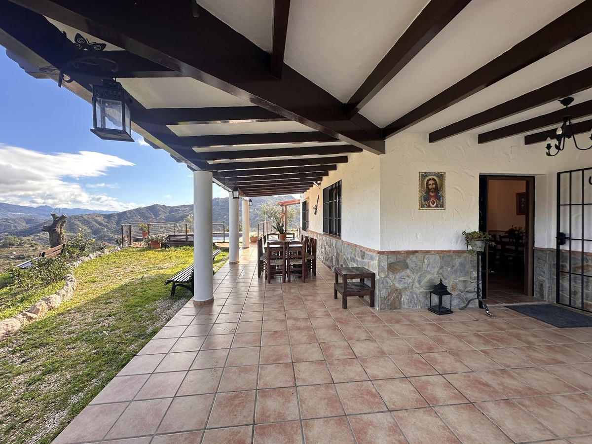 Finca - Cortijo te koop in Colmenar | 6 slaapkamers H5292196