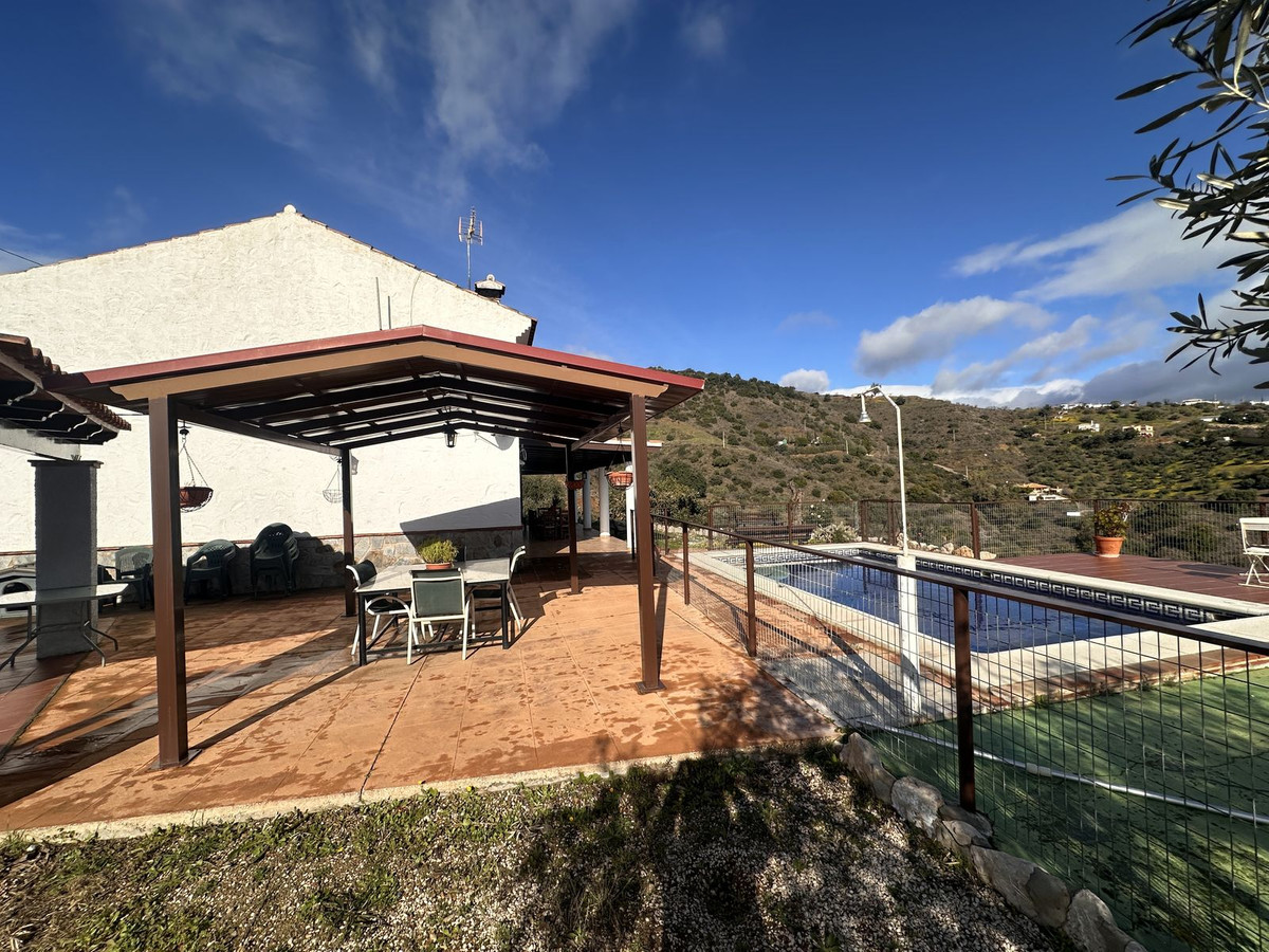 Finca - Cortijo te koop in Colmenar | 6 slaapkamers H5292196