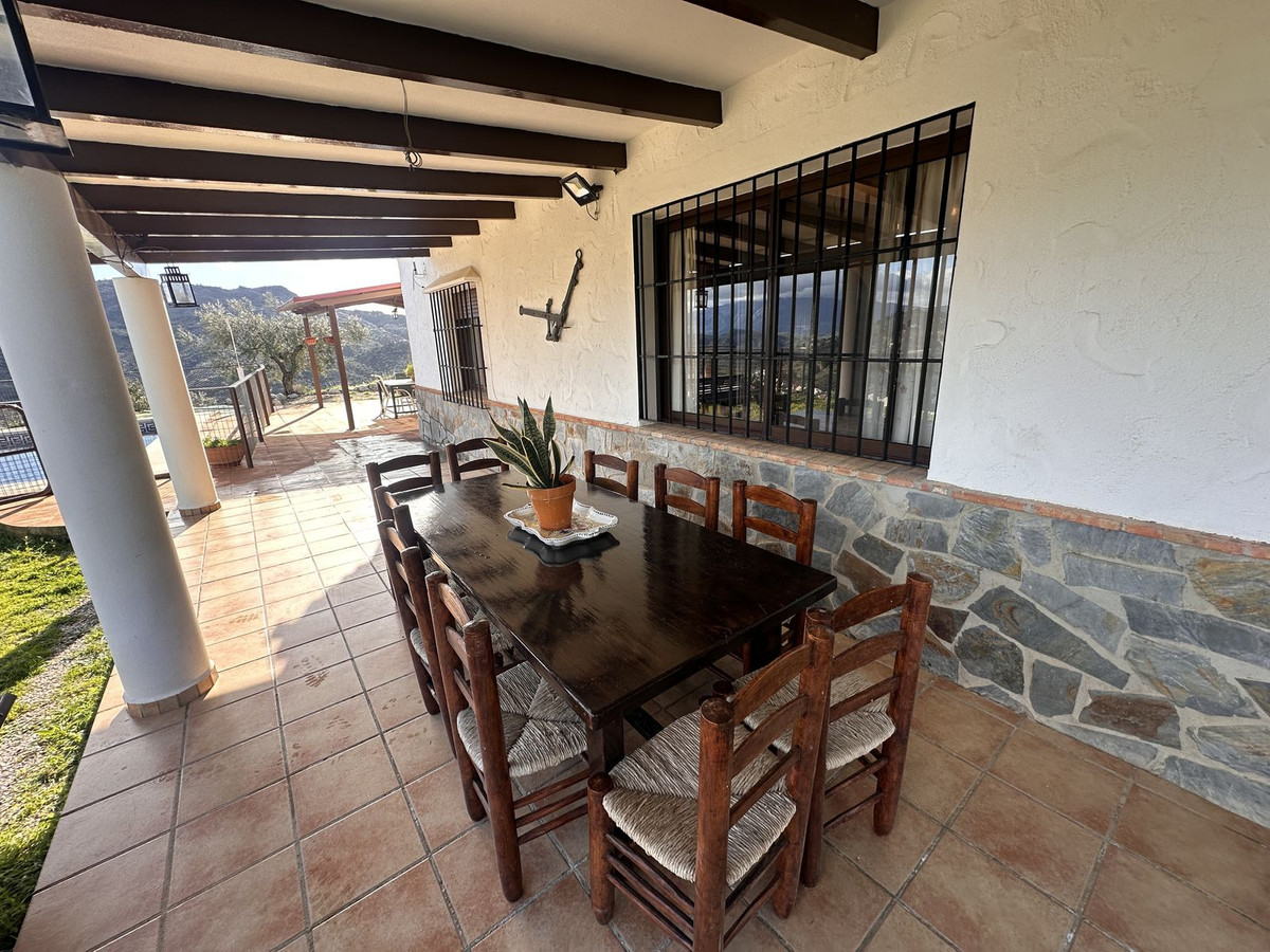Finca - Cortijo te koop in Colmenar | 6 slaapkamers H5292196