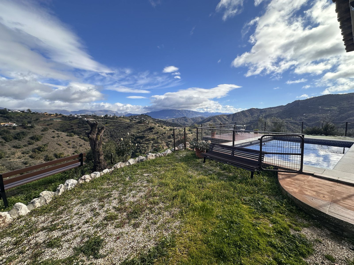 Finca - Cortijo te koop in Colmenar | 6 slaapkamers H5292196