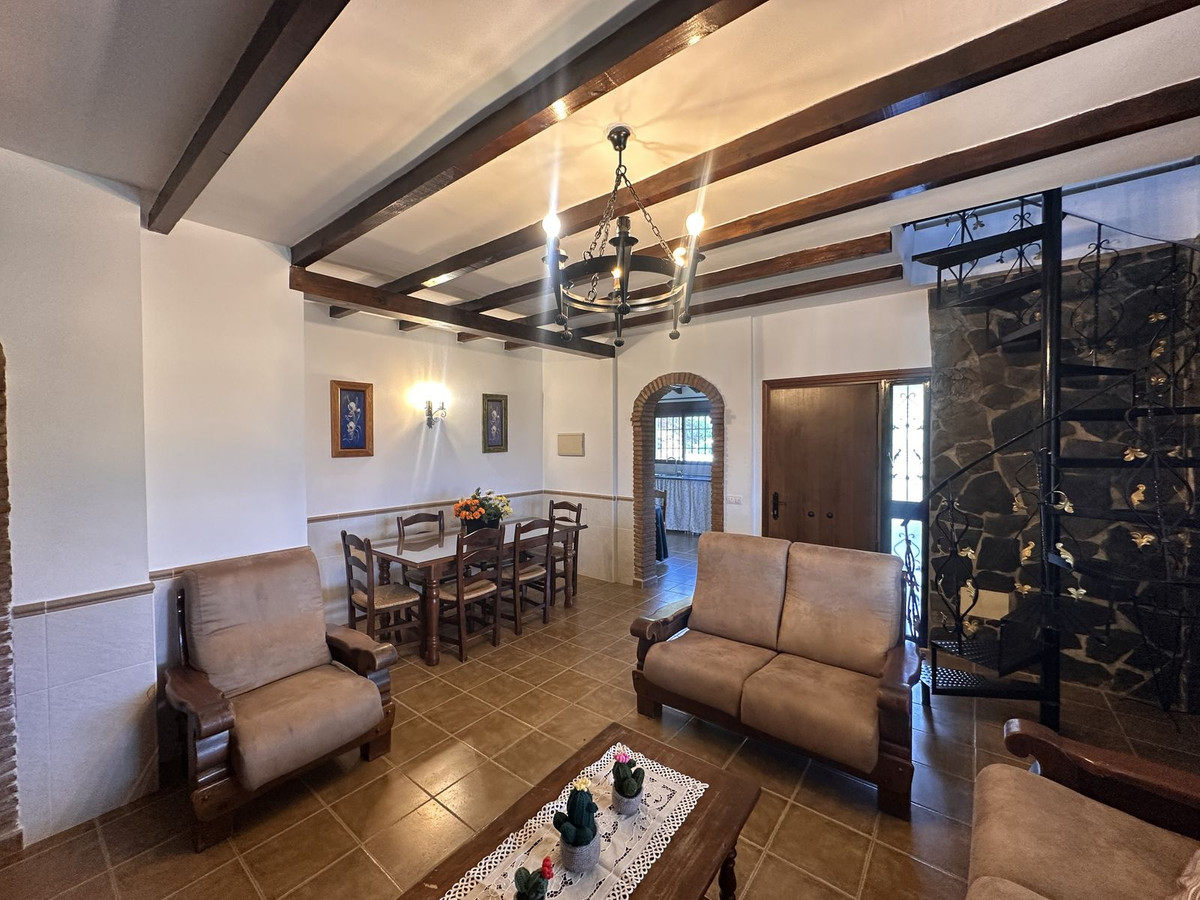 Finca - Cortijo te koop in Colmenar | 6 slaapkamers H5292196