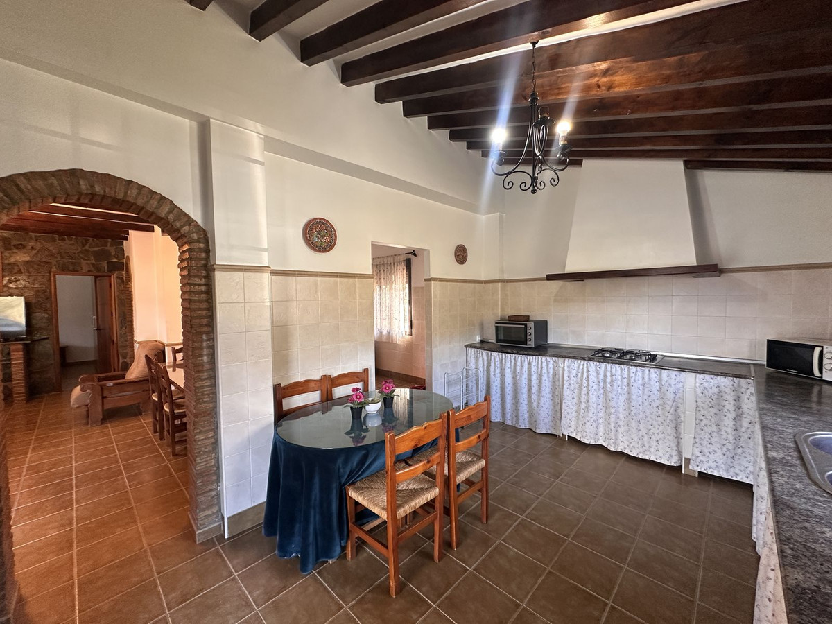 Finca - Cortijo te koop in Colmenar | 6 slaapkamers H5292196