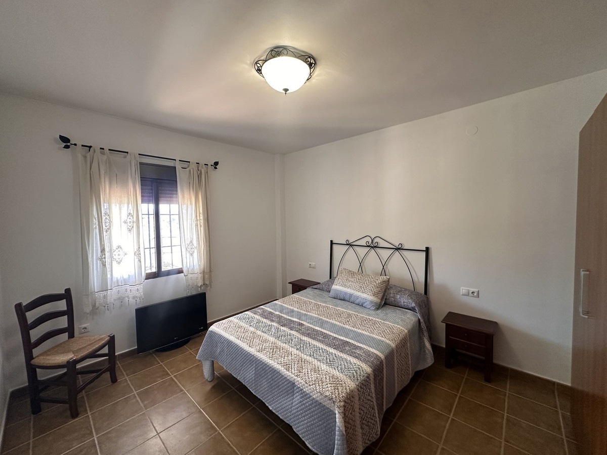 Finca - Cortijo te koop in Colmenar | 6 slaapkamers H5292196