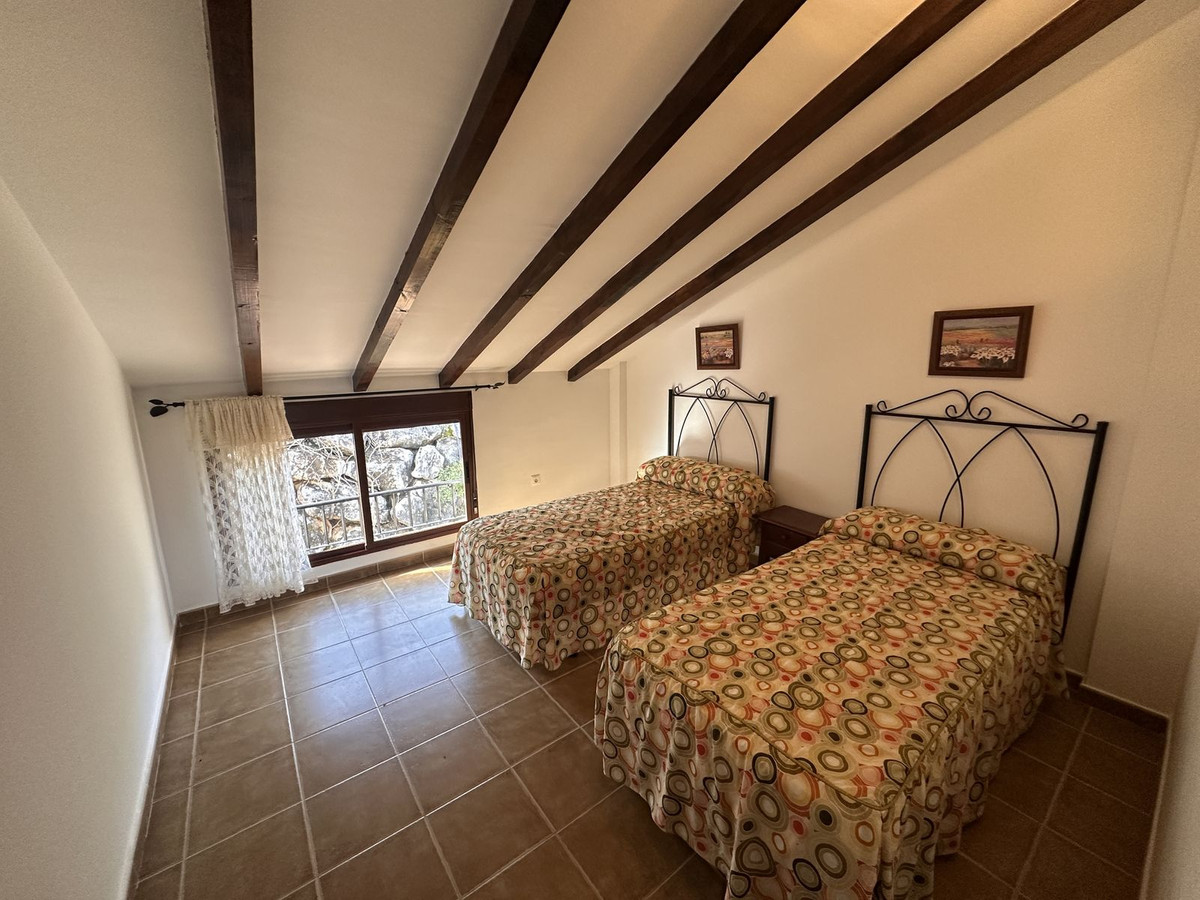Finca - Cortijo te koop in Colmenar | 6 slaapkamers H5292196