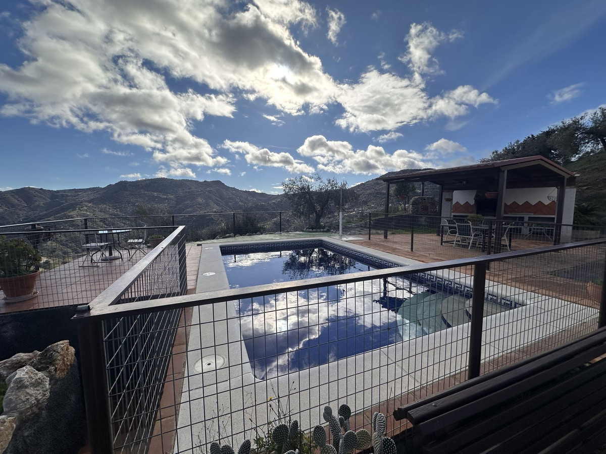 Finca - Cortijo te koop in Colmenar | 6 slaapkamers H5292196