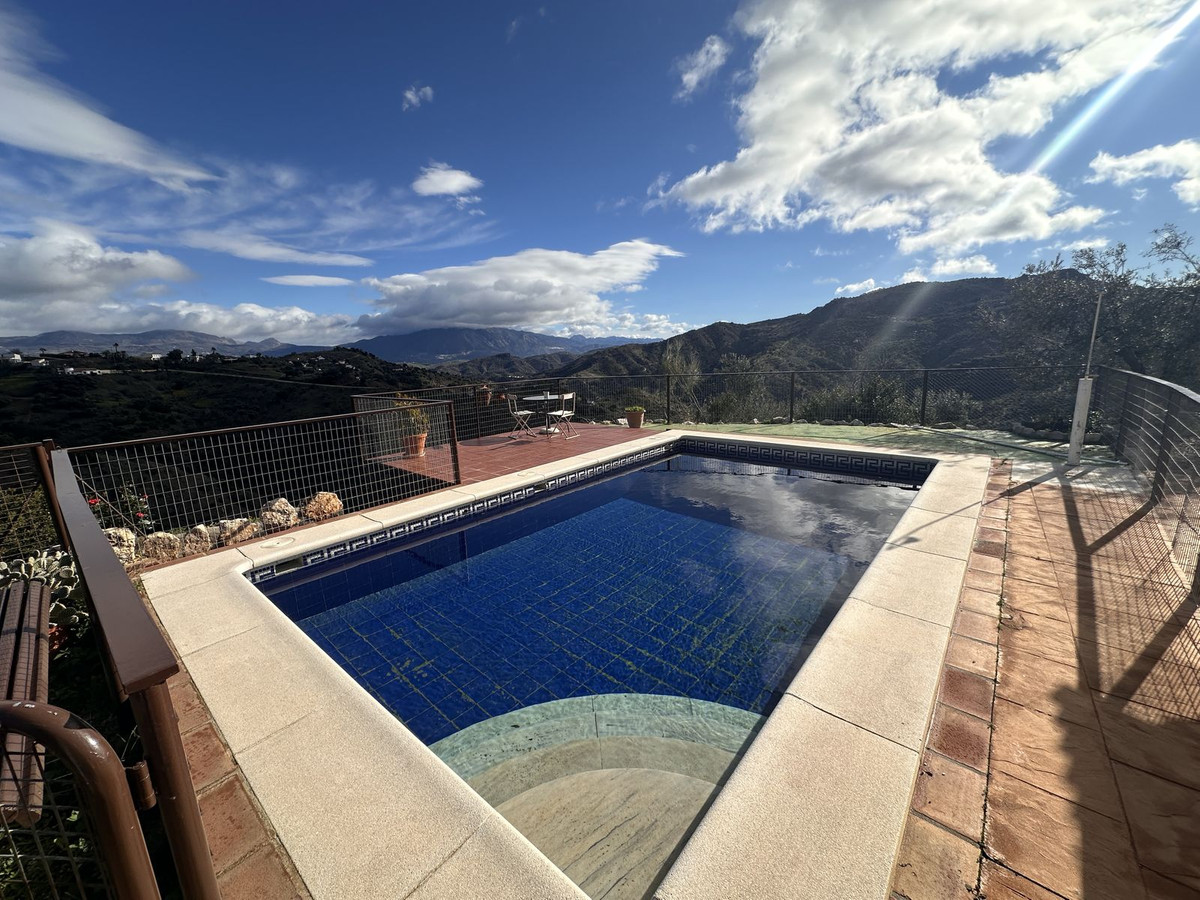 Finca - Cortijo te koop in Colmenar | 6 slaapkamers H5292196