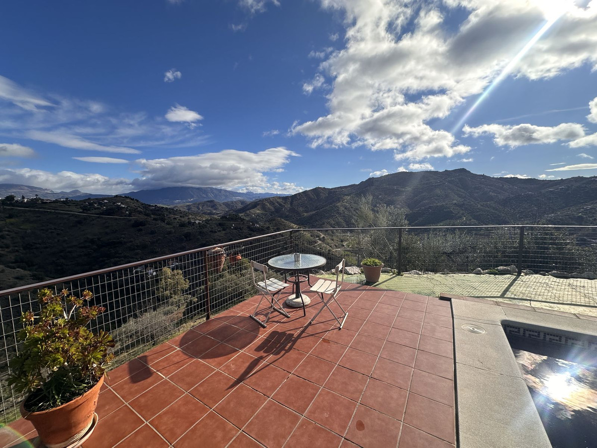 Finca - Cortijo te koop in Colmenar | 6 slaapkamers H5292196