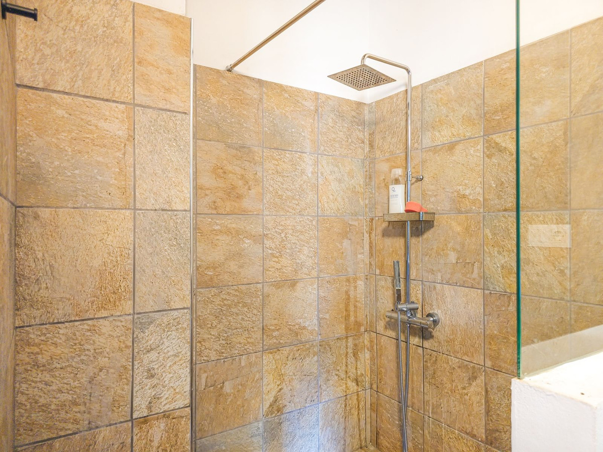 Property main view 64