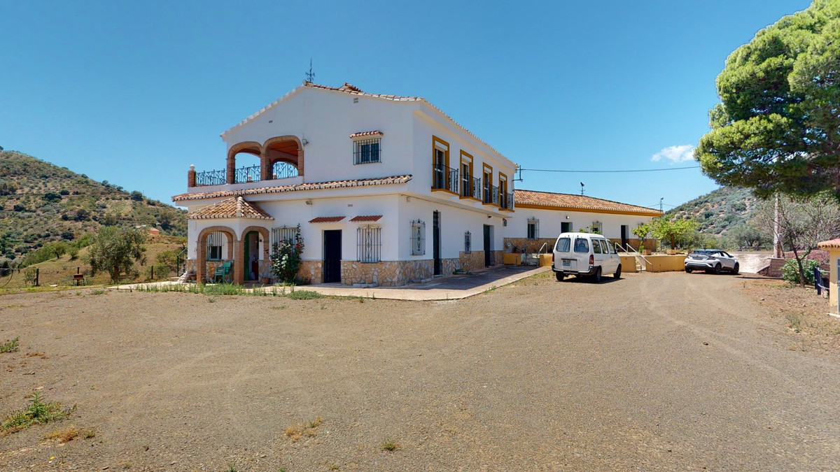 Vrijstaande Villa in Comares-7