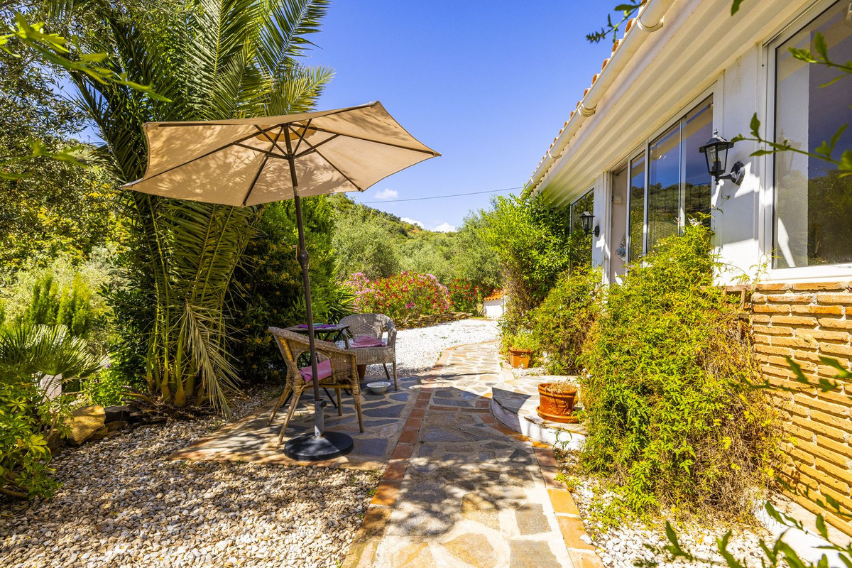 Huis te koop in Comares | 4 slaapkamers H4774069