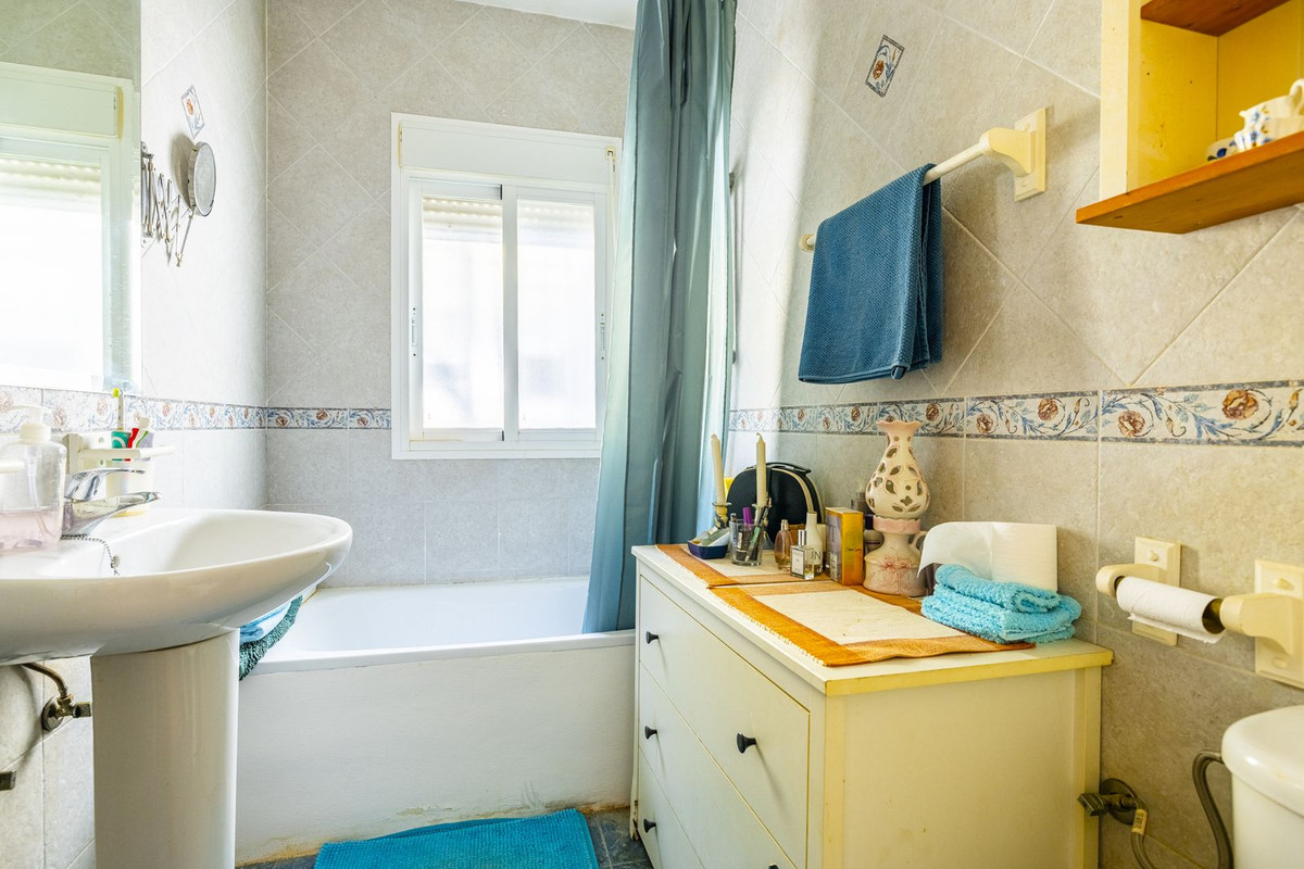 Huis te koop in Comares | 4 slaapkamers H4774069