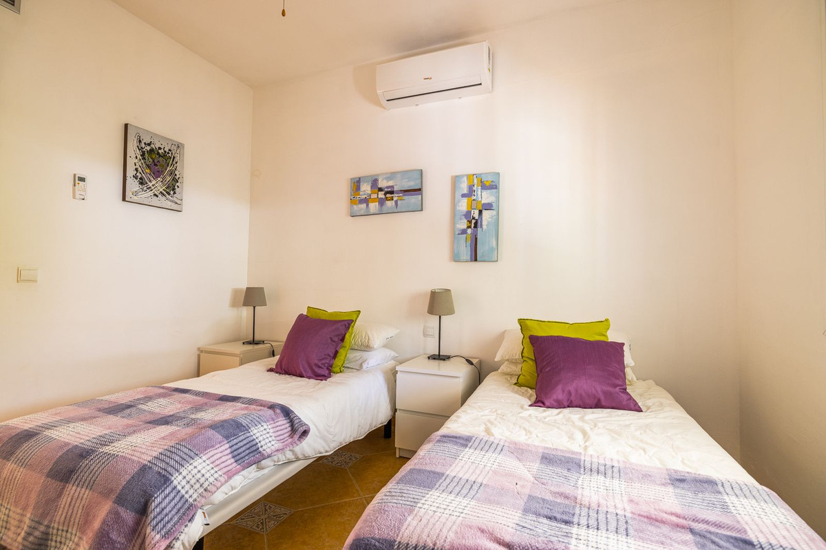 Huis te koop in Comares | 4 slaapkamers H4774069