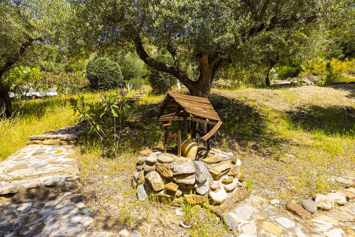 Huis te koop in Comares | 4 slaapkamers H4774069
