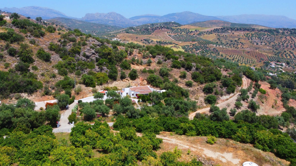Huis te koop in Comares | 4 slaapkamers H4774069