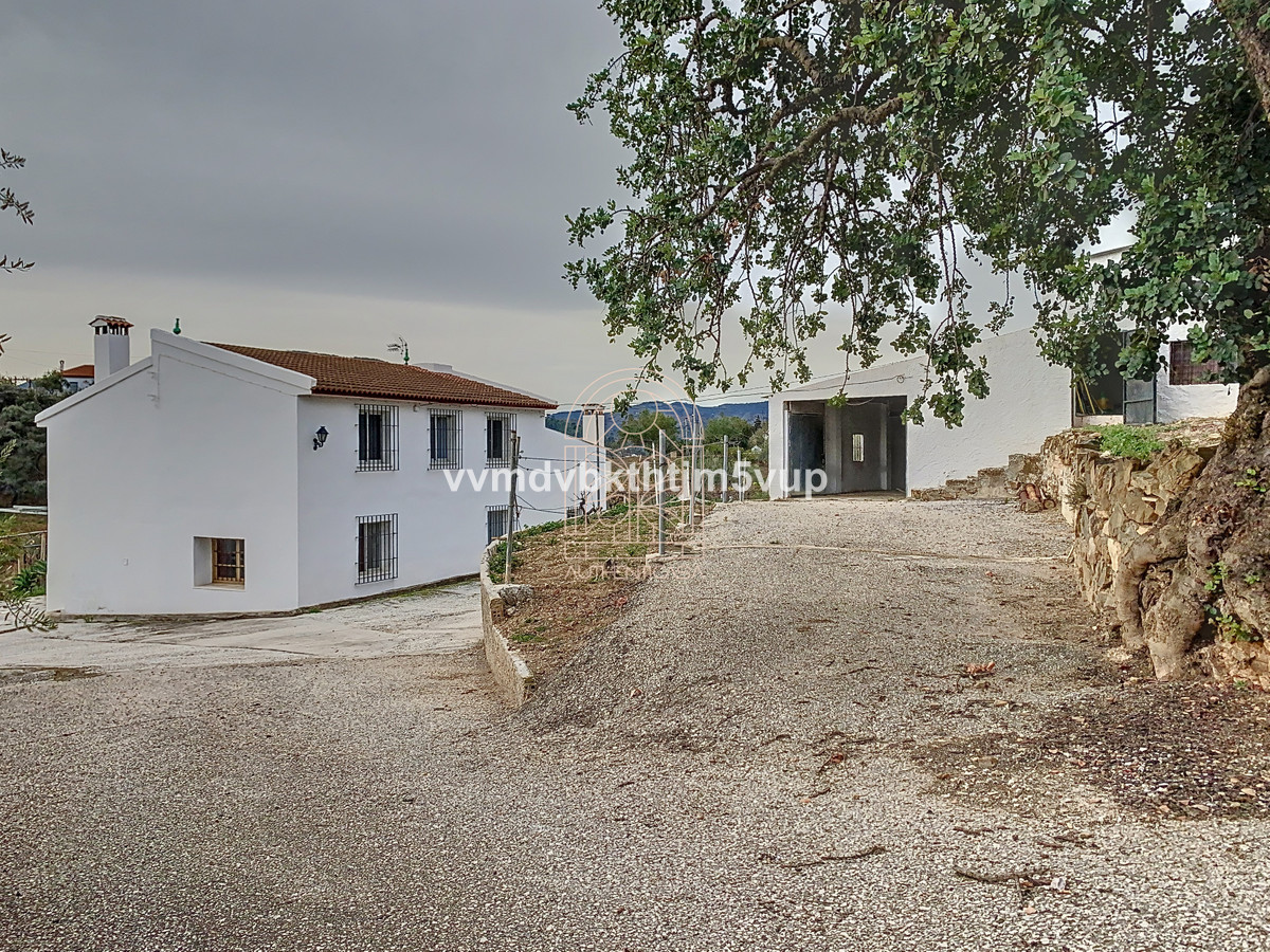 Finca - Cortijo te koop in Comares | 6 slaapkamers H4966804