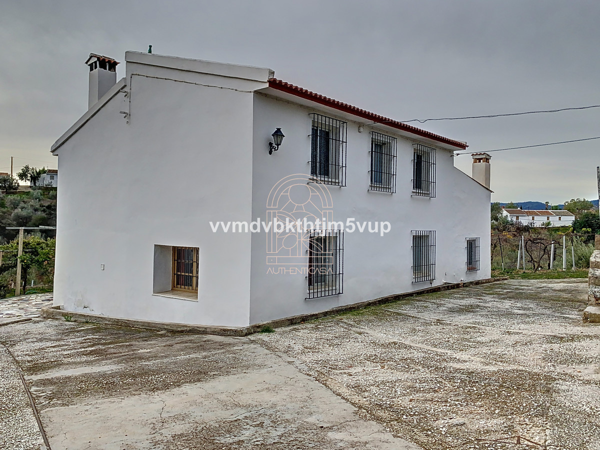 Finca - Cortijo te koop in Comares | 6 slaapkamers H4966804