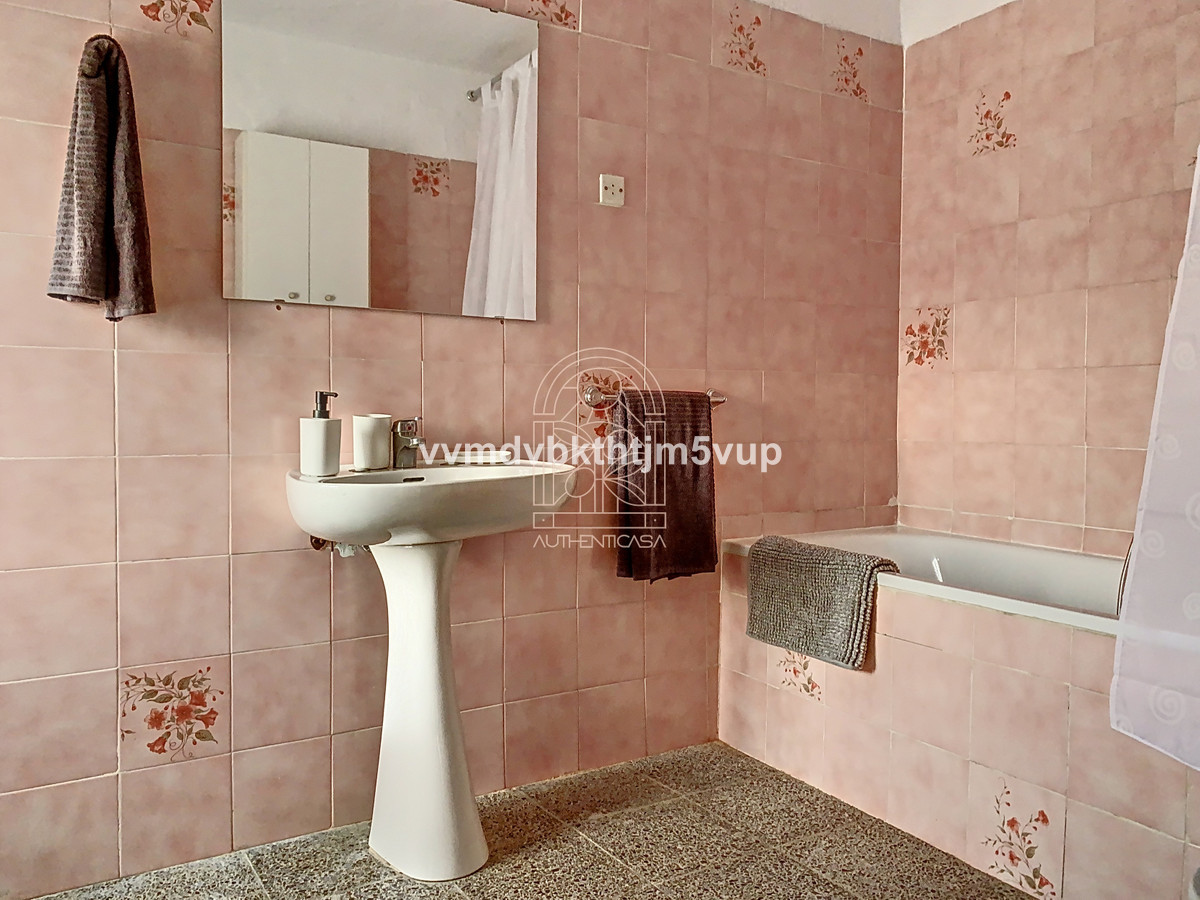 Finca - Cortijo te koop in Comares | 6 slaapkamers H4966804