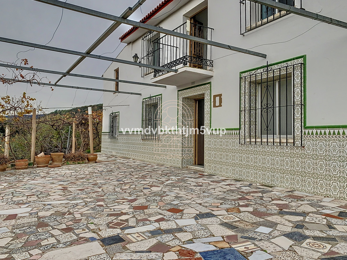 Finca - Cortijo te koop in Comares | 6 slaapkamers H4966804