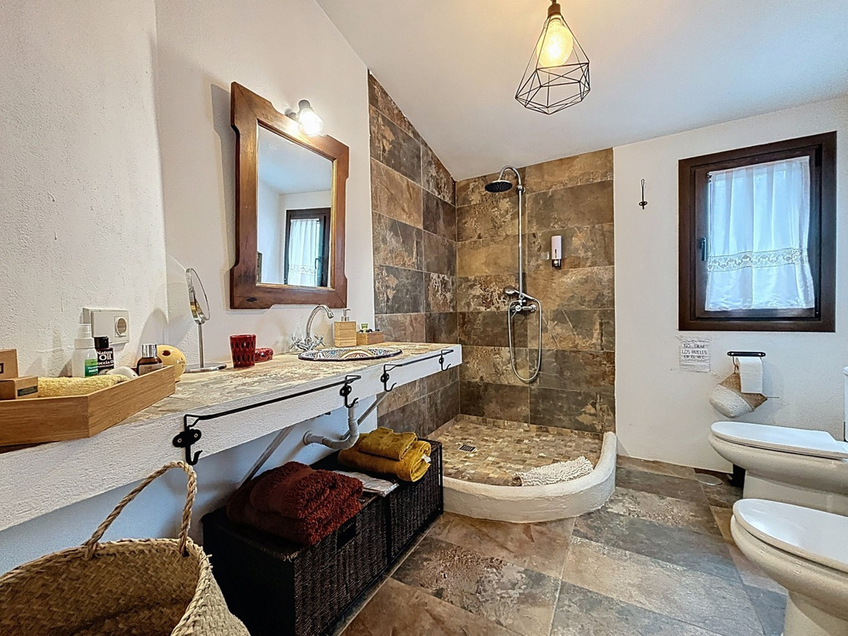 Huis te koop in Comares | 6 slaapkamers H5024692
