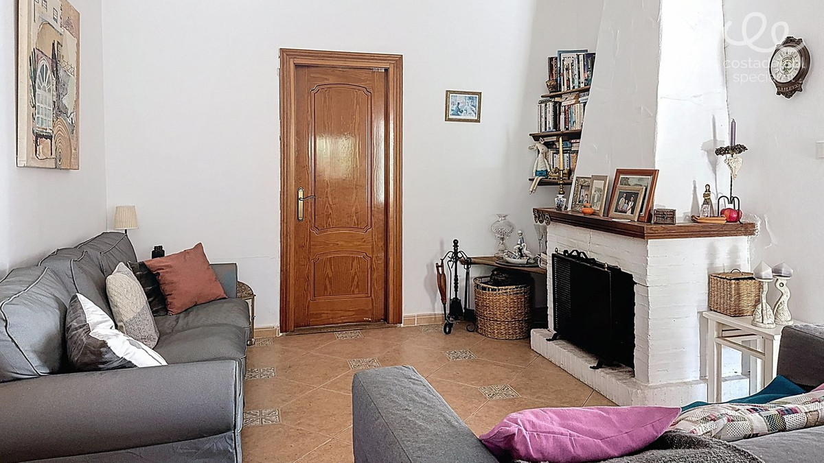 Finca - Cortijo te koop in Comares | 4 slaapkamers H5078227