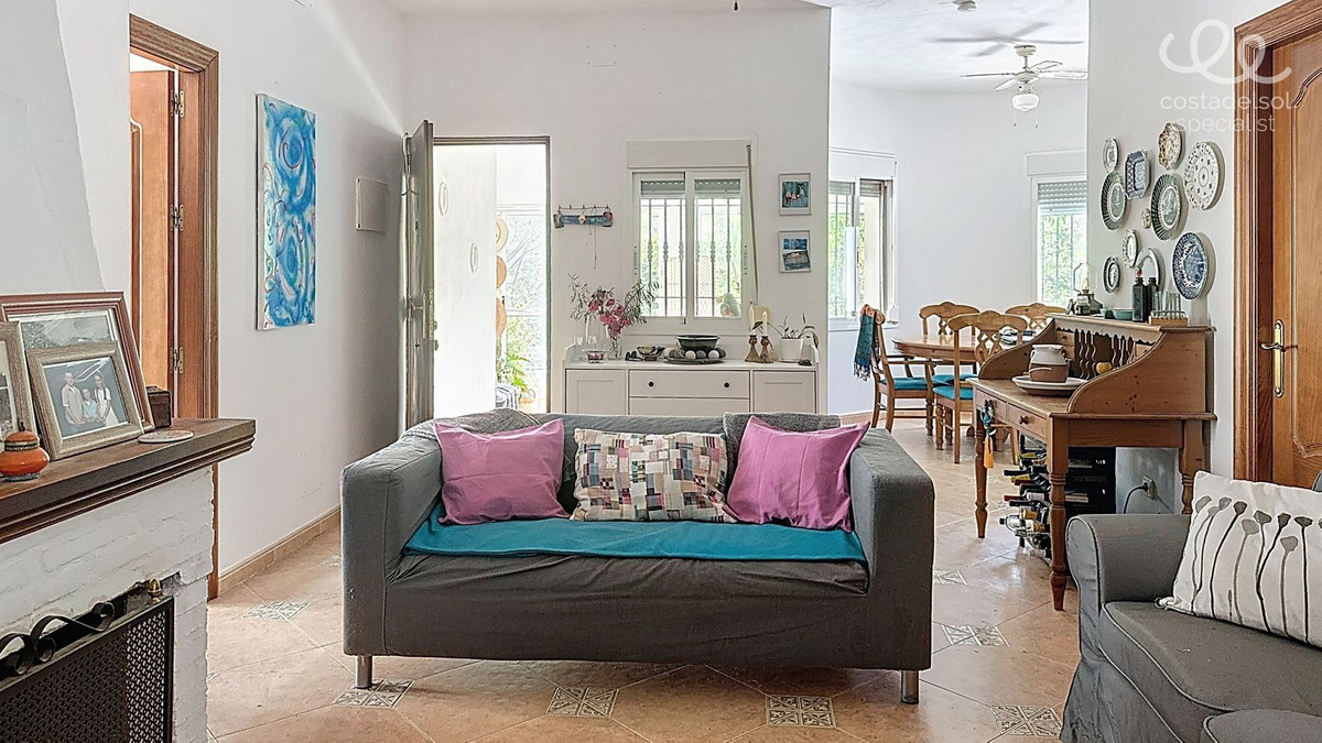 Finca - Cortijo te koop in Comares | 4 slaapkamers H5078227
