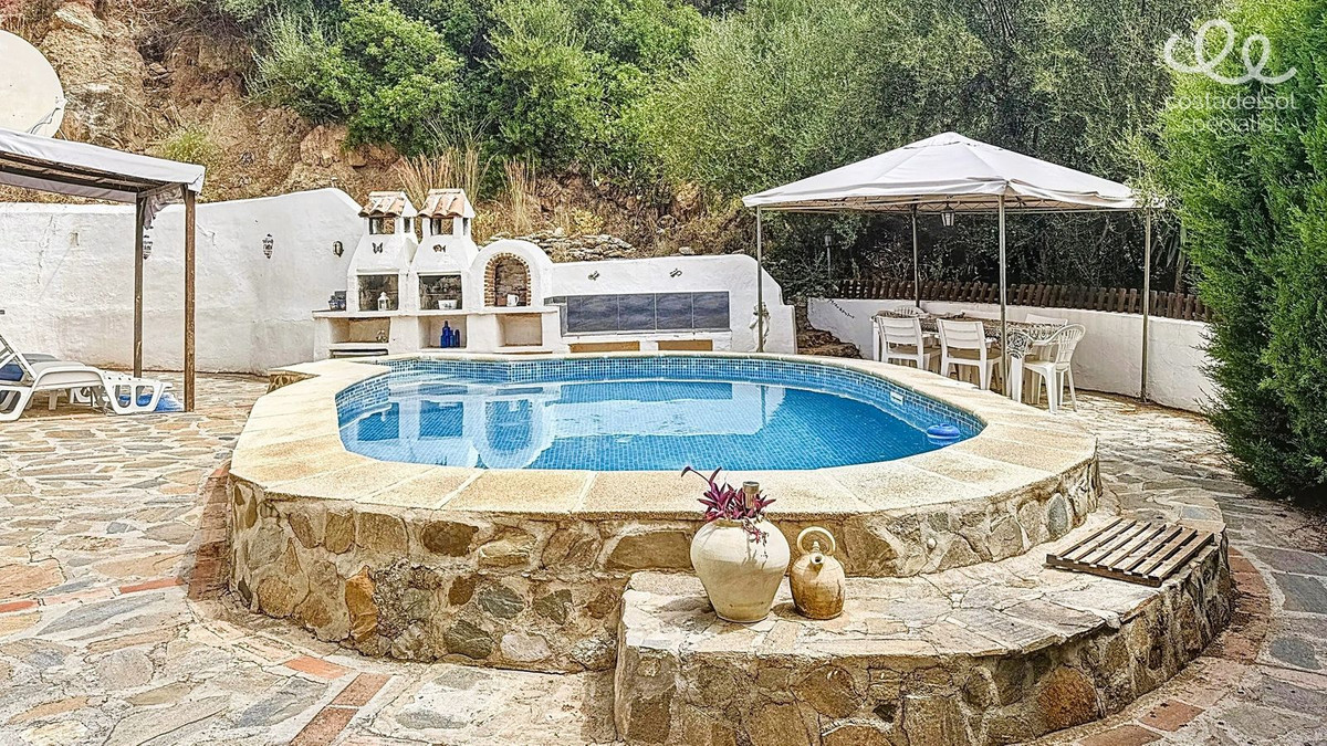 Finca - Cortijo te koop in Comares | 4 slaapkamers H5078227