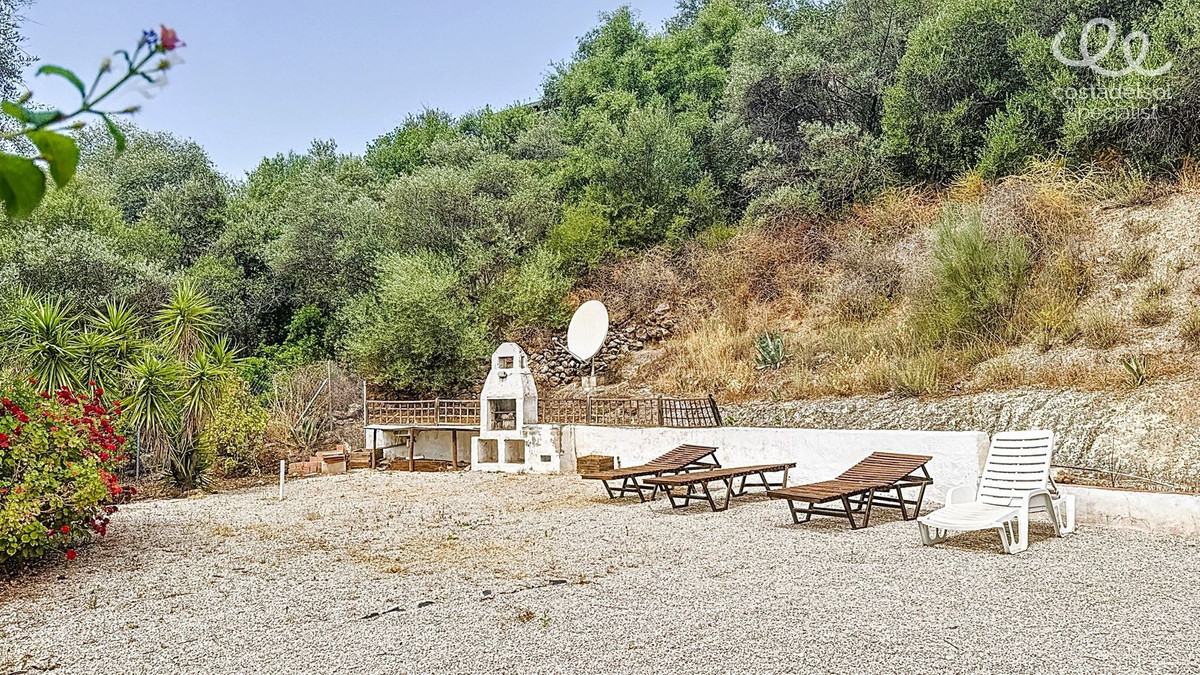 Finca - Cortijo te koop in Comares | 4 slaapkamers H5078227