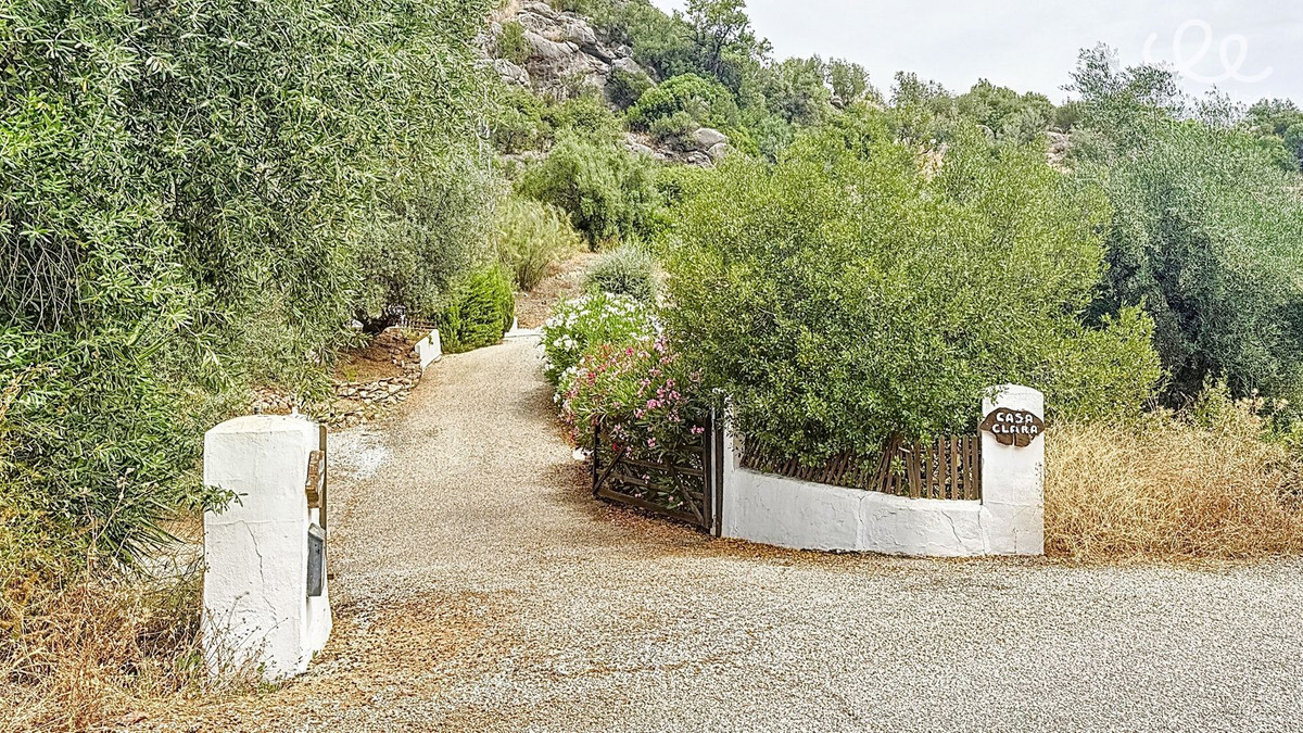 Finca - Cortijo te koop in Comares | 4 slaapkamers H5078227