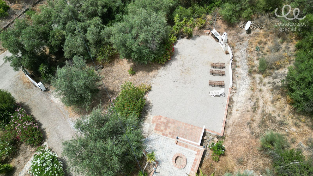 Finca - Cortijo te koop in Comares | 4 slaapkamers H5078227