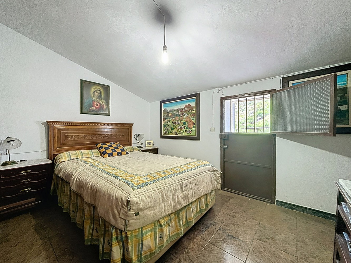 Huis te koop in Comares | 4 slaapkamers H5132677