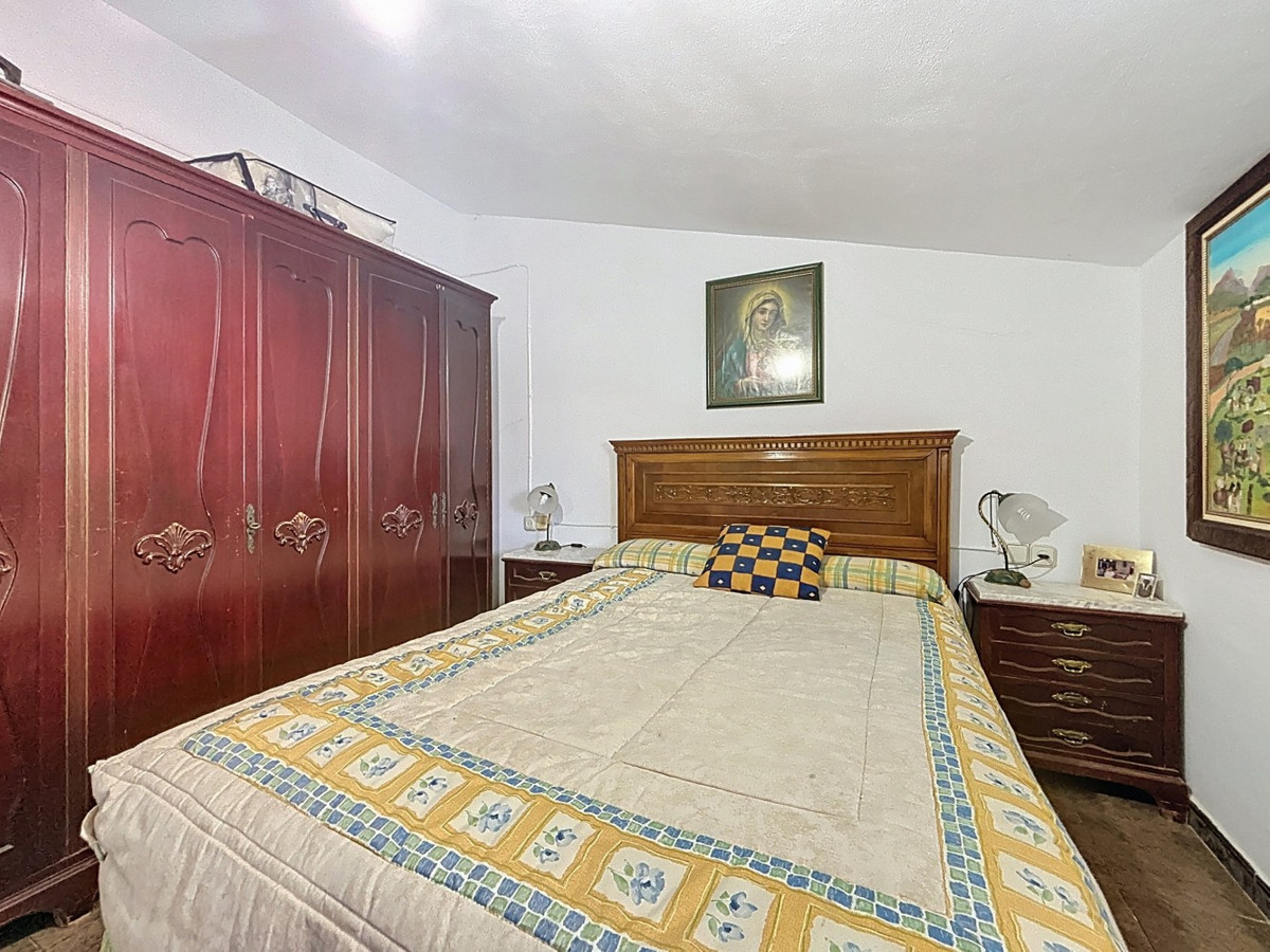 Huis te koop in Comares | 4 slaapkamers H5132677